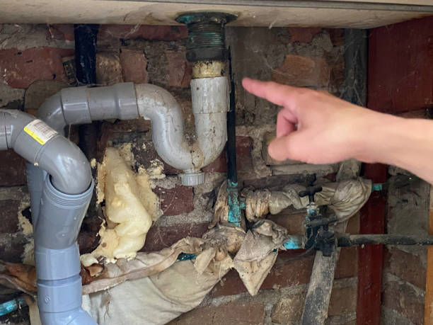 Best Emergency water damage restoration  in Laton, CA